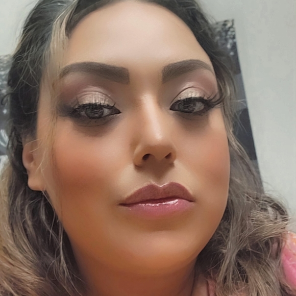 Meet your Posher, Guadalupe - Picture 3 of 4